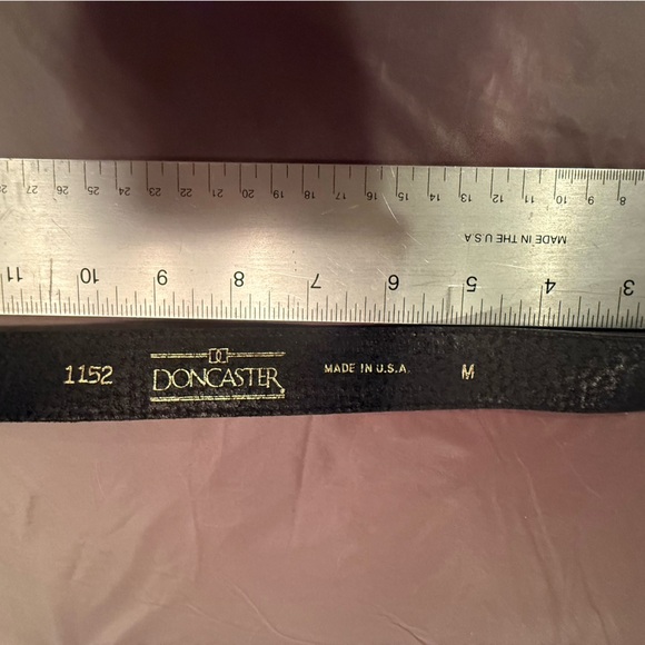 Doncaster Black Suede Leather 1” Belt w/ Gold/Silver Hardware Size Medium $198 - Picture 3 of 9
